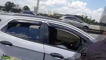 A carioca fez um oral no carro em movimento no meio da Marginal Pinheiros – Angel Takemura