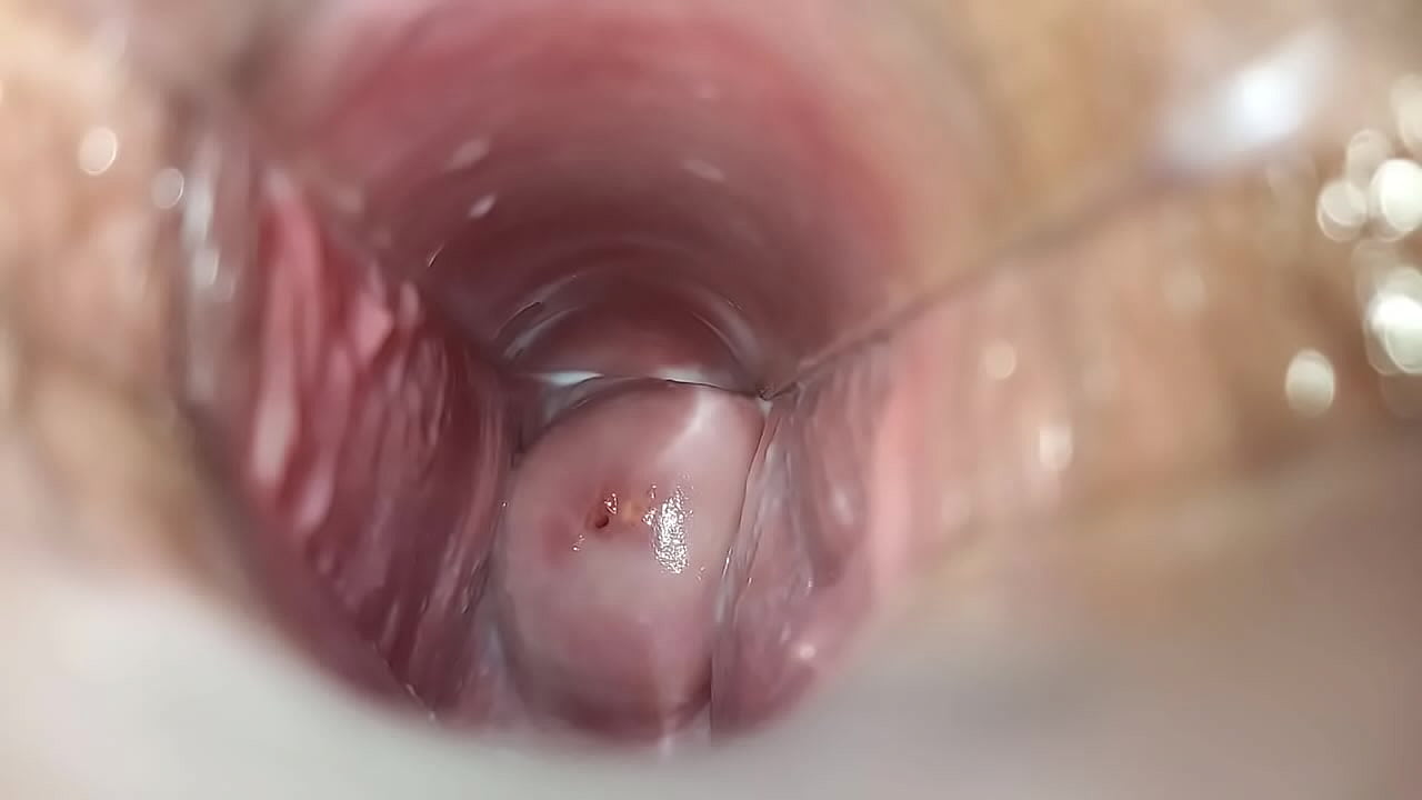 Orgasmo dentro da vagina close-up