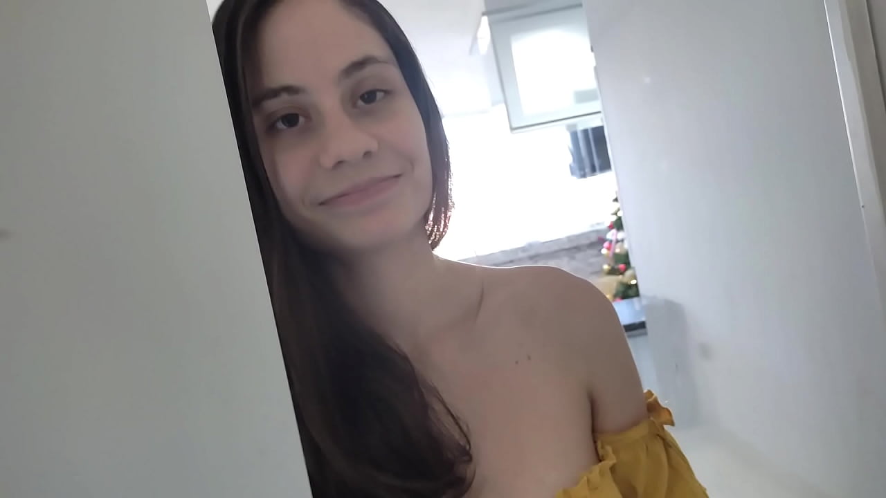 Minha vizinha tarada me deixa transar com ela em casa / pornô caseiro