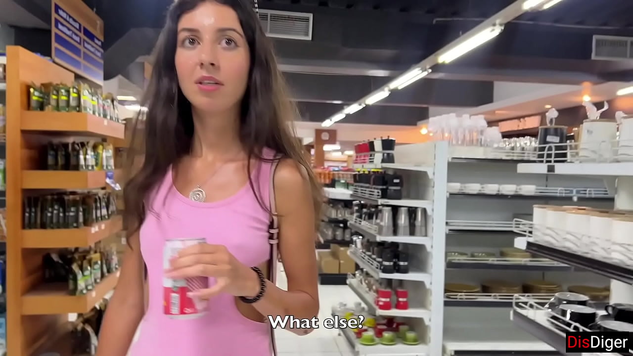 Passeio de gozada em supermercado público – Fetiche facial Boquete ao ar livre