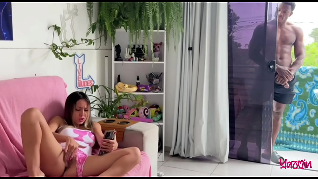 COMPILADO DE FLAGRAS DO MEU PADRASTO QUE ACABARAM EM FODA (Completo no Sheer e Red)