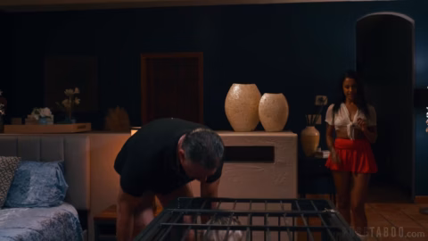 Cory Chase enjaulada para ser fodida