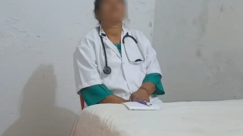 Paciente recebe tratamento sexual da médica